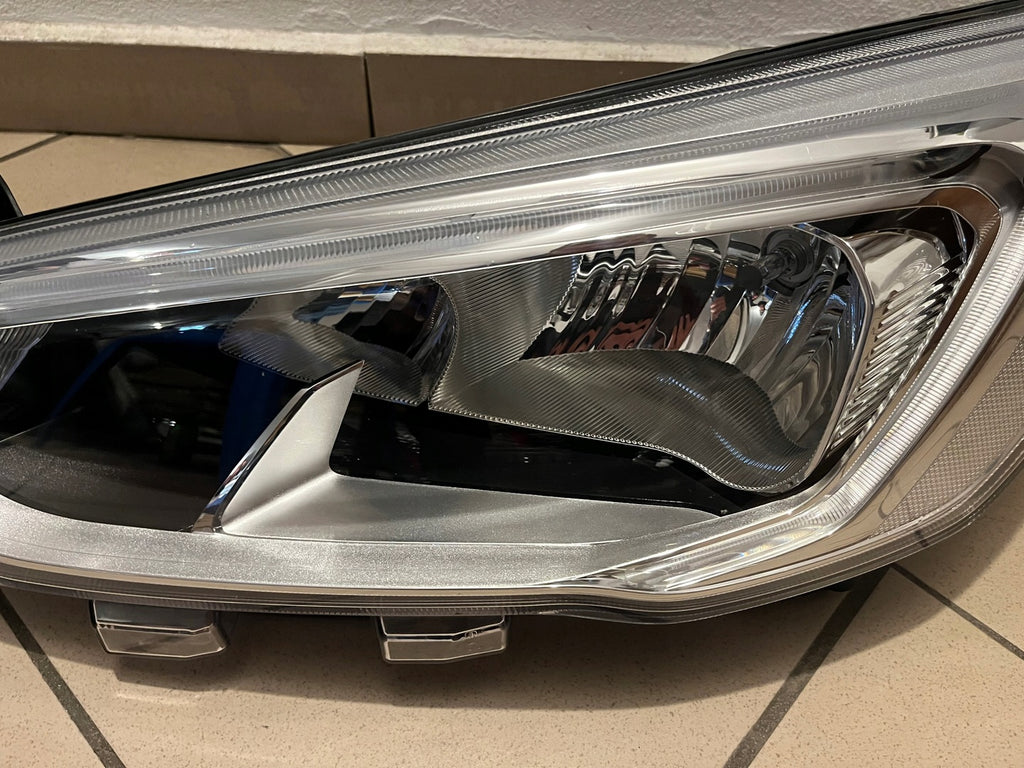 Frontscheinwerfer Ford Focus JX7B-13W030-AE Links Scheinwerfer Headlight