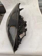 Laden Sie das Bild in den Galerie-Viewer, Frontscheinwerfer Renault Megane III 030124420400 0297141011260103187R Rechts SCH1238950158ul