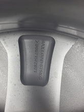 Laden Sie das Bild in den Galerie-Viewer, 1x Alufelge 18 Zoll 7.5&quot; 5x108 46ET 80000277 Volvo Rim Wheel