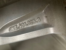 Load image into Gallery viewer, 1x Alufelge 20 Zoll 9.0" 5x112 38ET Glanz Silber 4KE601025S Audi E-Tron FEL1708578112og