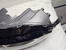 Laden Sie das Bild in den Galerie-Viewer, Frontscheinwerfer Ford Ecosport GN15-13W030-JE Links Scheinwerfer Headlight SCH4292388852ir