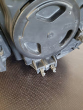 Laden Sie das Bild in den Galerie-Viewer, Frontscheinwerfer Volvo Xc90 I 30678186 Links Scheinwerfer Headlight