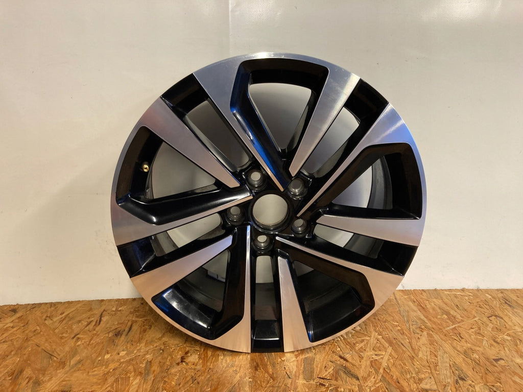 1x Alufelge 17 Zoll 7.0" 5x112 45ET Glanz Schwarz 2GA601025R VW T-Roc Rim Wheel FEL6763085532la