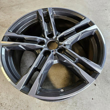 Laden Sie das Bild in den Galerie-Viewer, 1x Alufelge 18 Zoll 8.0" 5x112 57ET Glanz 8092352 BMW F44 F40 Rim Wheel FEL1008249835pg