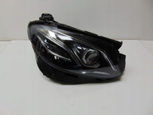 Laden Sie das Bild in den Galerie-Viewer, Frontscheinwerfer Mercedes-Benz W213 A2139067606 LED Rechts Headlight SCH4934319259sx