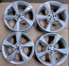 Laden Sie das Bild in den Galerie-Viewer, 4x Alufelge 19 Zoll 7.0" 5x112 43ET Glanz Silber 83A601025N Audi I Rim Wheel FEL3035630586ii