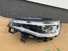 Laden Sie das Bild in den Galerie-Viewer, Frontscheinwerfer VW Id.4 11B941035 LED Ein Stück (Rechts oder Links) Headlight SCH6809820591au