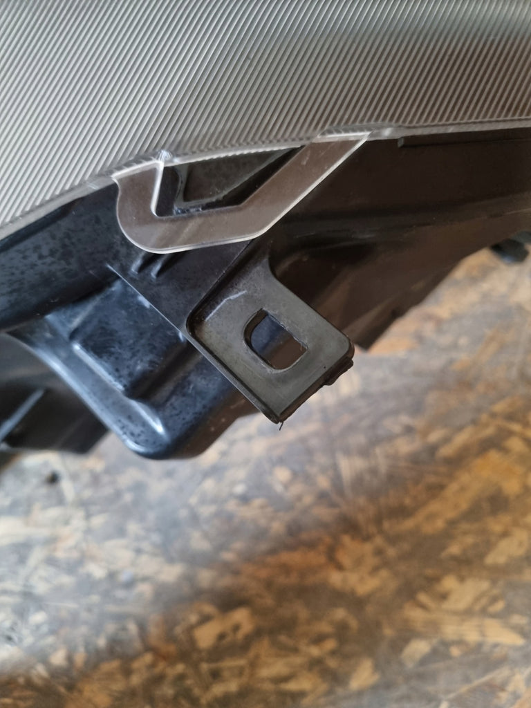 Frontscheinwerfer Toyota 4 Yaris 132178 EUK0-8 FULL LED Links Headlight