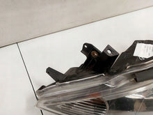 Laden Sie das Bild in den Galerie-Viewer, Frontscheinwerfer Mitsubishi Grandis Links Scheinwerfer Headlight