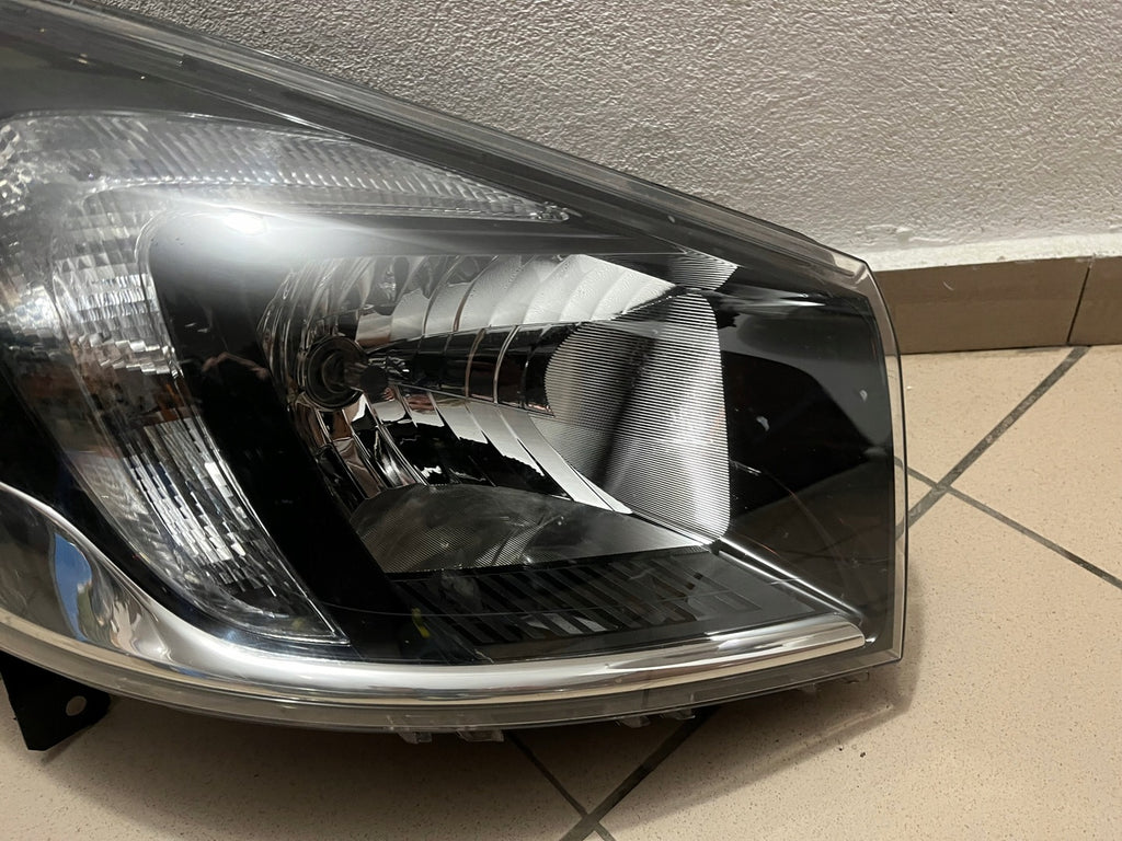Frontscheinwerfer Opel Vivaro A B Trafic III 260104643R Rechts Headlight SCH4891753914oa