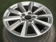 Load image into Gallery viewer, 1x Alufelge 16 Zoll 6.5&quot; 5x100 40ET Glanz Silber 82A601025 Audi Rim Wheel