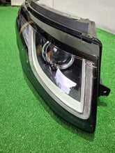 Laden Sie das Bild in den Galerie-Viewer, Frontscheinwerfer Land Rover Range I Evoque GJ32-13W029EATM Rechts Headlight SCH2611513686pl