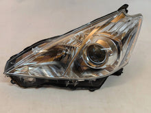 Laden Sie das Bild in den Galerie-Viewer, Frontscheinwerfer Toyota Prius Plus CCI2286 Links Scheinwerfer Headlight SCH1913196957tp