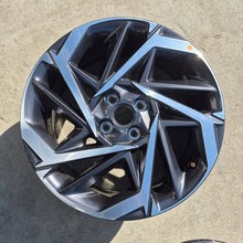 Load image into Gallery viewer, 1x Alufelge 17 Zoll 7.0" 5x114.3 54ET Glanz 52910Q0300 Hyundai Ix35 Rim Wheel FEL2590282732kp
