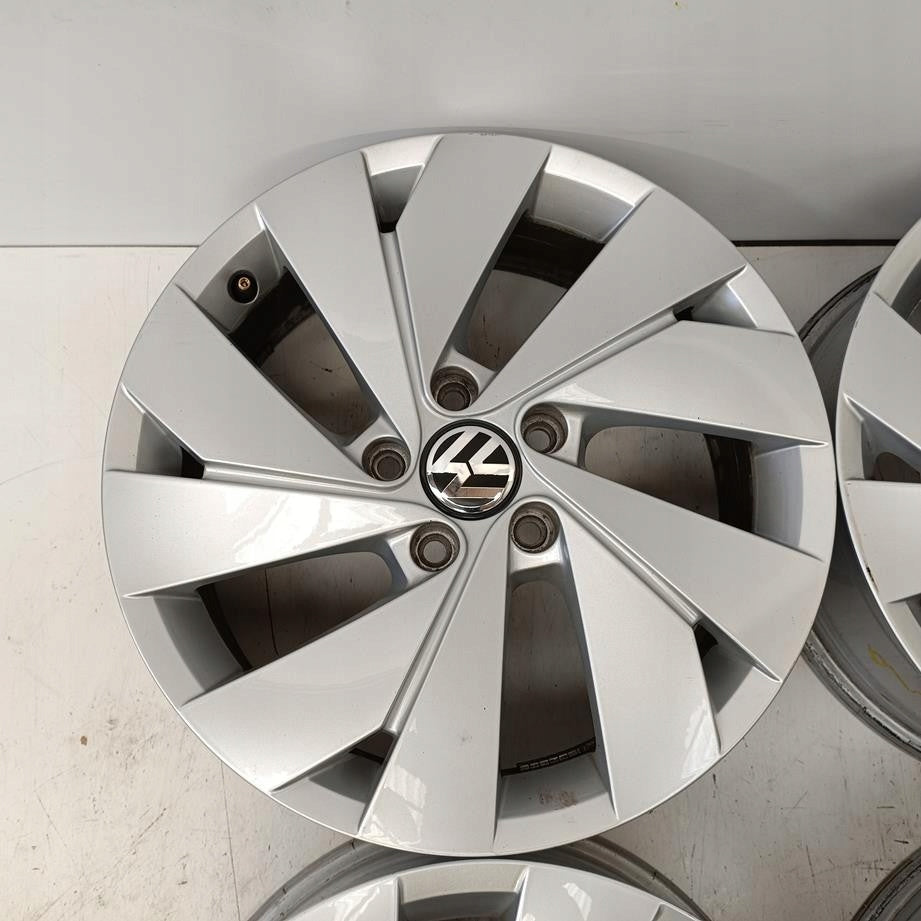 4x Alufelge 17 Zoll 6.5" 5x112 46ET 5H0601025B VW Golf VIII Touran I Rim Wheel FEL6464216056pw