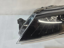 Load image into Gallery viewer, Frontscheinwerfer Skoda Superb 3V1941015B Links Scheinwerfer Headlight SCH7782899338fc