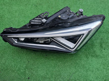 Laden Sie das Bild in den Galerie-Viewer, Frontscheinwerfer Seat Leon 5FB941007F Links Scheinwerfer Headlight SCH9503209647ai