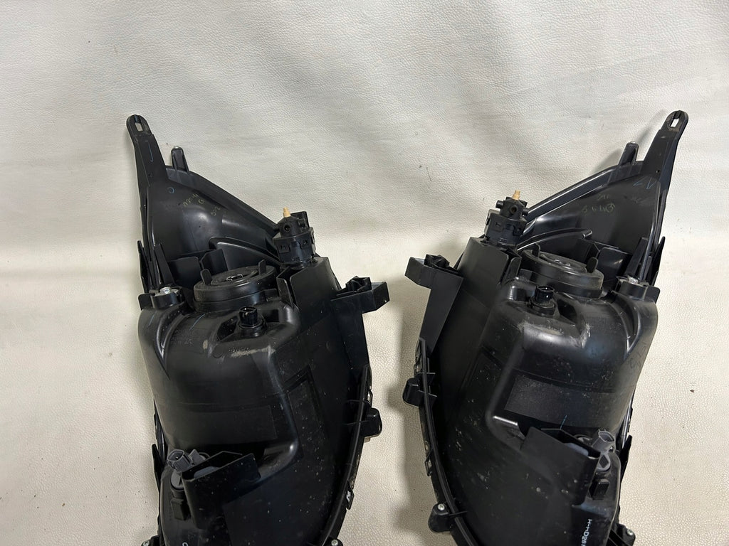 Frontscheinwerfer Mitsubishi Space Star Ein Stück (Rechts oder Links) Headlight