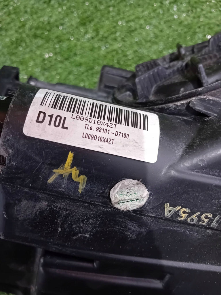 Frontscheinwerfer Hyundai Tucson CSC28352 Links Scheinwerfer Headlight SCH5630498965ex