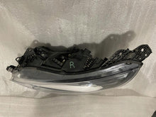 Laden Sie das Bild in den Galerie-Viewer, Frontscheinwerfer Ford Galaxy 90076253 LED Links Scheinwerfer Headlight SCH8330186519so