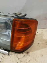 Laden Sie das Bild in den Galerie-Viewer, Frontscheinwerfer Mercedes-Benz W201 Links Scheinwerfer Headlight SCH8014122536yv