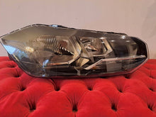 Load image into Gallery viewer, Frontscheinwerfer VW Polo 2G1941006 Rechts Scheinwerfer Headlight SCH9965735689mp