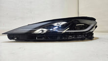Laden Sie das Bild in den Galerie-Viewer, Frontscheinwerfer Tesla Model 3 1760588-00-E Links Scheinwerfer Headlight