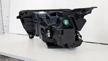 Laden Sie das Bild in den Galerie-Viewer, Frontscheinwerfer Jeep 522187170 Rechts Scheinwerfer Headlight SCH5584110734zh