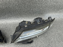 Load image into Gallery viewer, Frontscheinwerfer Volvo S80 I 8620662 8620663 Ein Stück (Rechts oder Links) SCH8254908413pp