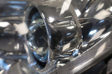 Laden Sie das Bild in den Galerie-Viewer, Frontscheinwerfer Opel Vectra C 13170933 Xenon Links Scheinwerfer Headlight SCH1638946716jv