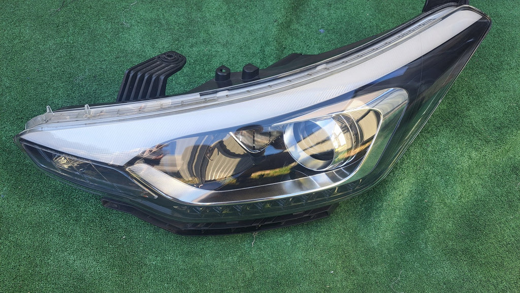 Frontscheinwerfer Hyundai I20 92101C8200 LED Links Scheinwerfer Headlight