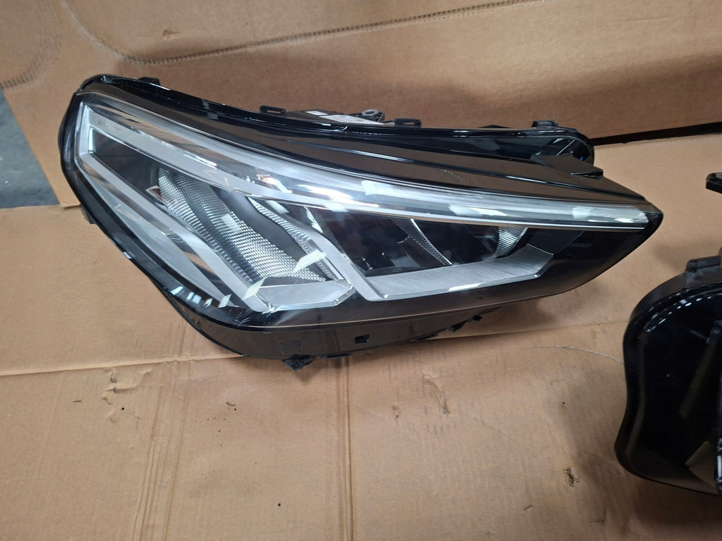 Frontscheinwerfer BMW X1 5A5BD44-03 5A9A221-01 Ein Satz Scheinwerfer Headlight SCH3437850325ma