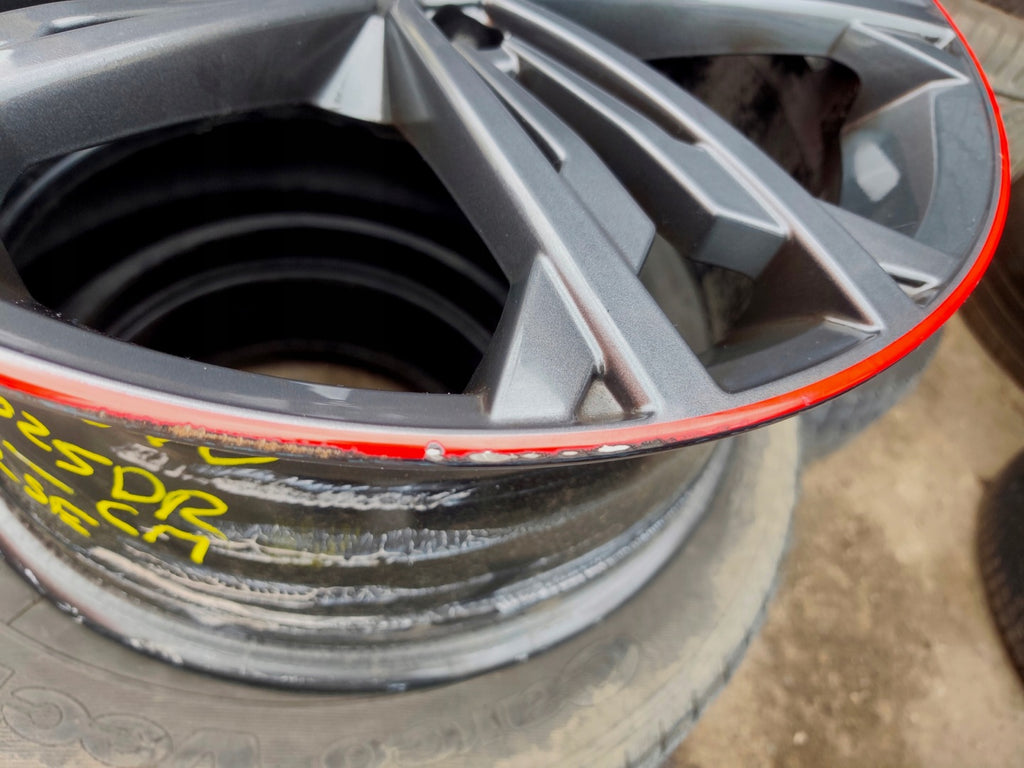 1x Alufelge 18 Zoll 7.5" 5x112 49ET Glanz Schwarz 5G0601025DR VW Golf VII I FEL1850259297gs