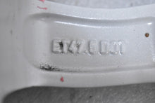 Laden Sie das Bild in den Galerie-Viewer, 1x Alufelge 15 Zoll 6.0" 4x108 47 5ET E1BJ-1007-AA E1BJ1007AA Ford Fiesta FEL1224198760hz