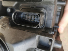 Laden Sie das Bild in den Galerie-Viewer, Frontscheinwerfer Audi A6 C6 4F0941031FG Links Scheinwerfer Headlight SCH5385611660tu