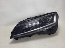 Laden Sie das Bild in den Galerie-Viewer, Frontscheinwerfer Skoda Superb III 3V1941015D Links Scheinwerfer Headlight