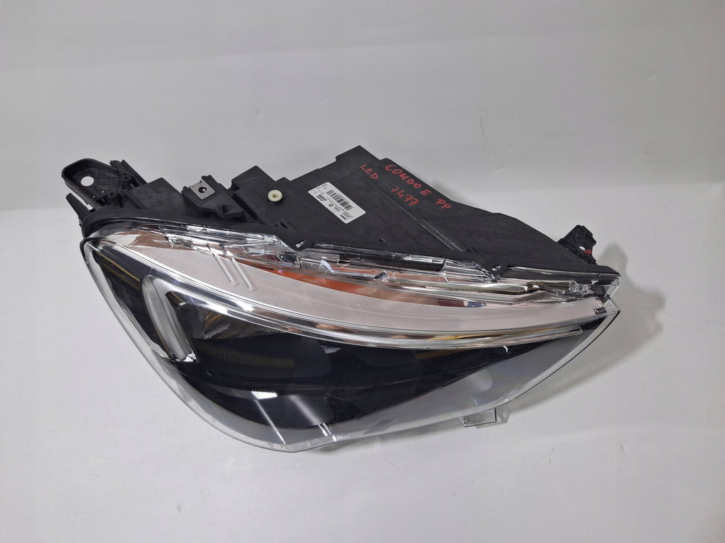 Frontscheinwerfer Opel E Combo 9816825980 LED Rechts Scheinwerfer Headlight