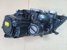 Laden Sie das Bild in den Galerie-Viewer, Frontscheinwerfer Mercedes-Benz W164 263348RH Links Scheinwerfer Headlight