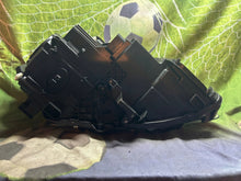 Load image into Gallery viewer, Frontscheinwerfer Mercedes-Benz W176 A1768201161 Xenon Links Headlight SCH2420218564gp
