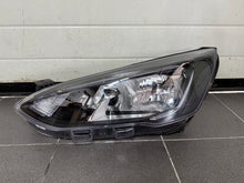 Laden Sie das Bild in den Galerie-Viewer, Frontscheinwerfer Ford Focus JX7B-13W030-CF LED Ein Stück (Rechts oder Links) SCH9511486872vt