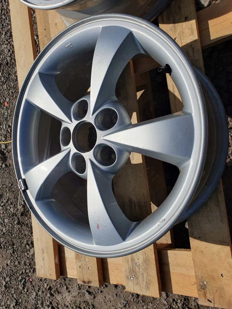 1x Alufelge 16 Zoll 7.0" 5x114.3 38 5ET Matt Silber 52910-3Z100 Hyundai I40 FEL4450956261tl
