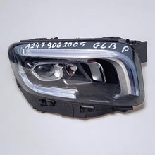 Laden Sie das Bild in den Galerie-Viewer, Frontscheinwerfer Mercedes-Benz W247 A2479062005 LED Rechts Headlight