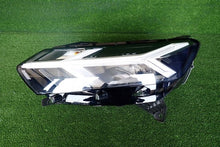 Laden Sie das Bild in den Galerie-Viewer, Frontscheinwerfer Dacia Sandero III Logan Jogger 260601750R Links Headlight SCH6438908376ck