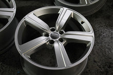 Laden Sie das Bild in den Galerie-Viewer, 4x Alufelge 20 Zoll 9.0" 5x112 38ET 4KE601025S Audi E-Tron Rim Wheel FEL3056022696tr