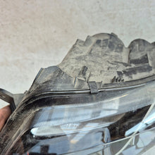 Laden Sie das Bild in den Galerie-Viewer, Frontscheinwerfer Dacia Duster 260609367R Links Scheinwerfer Headlight