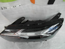 Load image into Gallery viewer, Frontscheinwerfer Dacia Sandero III Jogger 260606033R LED Links Headlight SCH4002396697vo