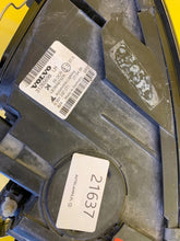 Load image into Gallery viewer, Frontscheinwerfer Volvo S40 V50 31265698 Xenon Links Scheinwerfer Headlight SCH5990576862en