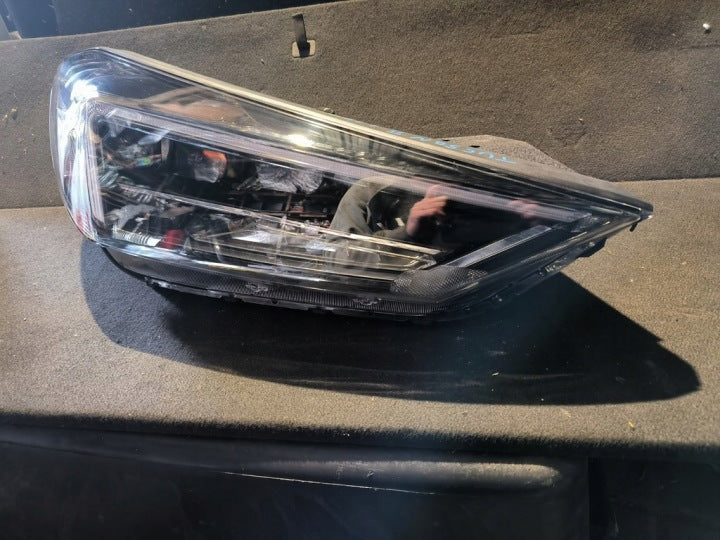 Frontscheinwerfer Hyundai Tucson D792111A10 D792111A20 LED Ein Satz Headlight SCH1322139386bg