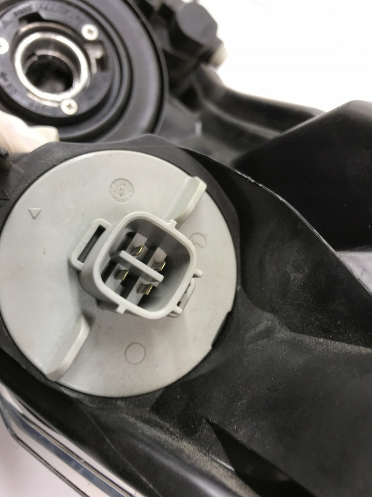 Frontscheinwerfer Toyota Aygo 99226-81017 Rechts Scheinwerfer Headlight SCH9100619833ei