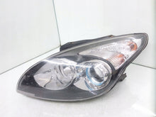 Load image into Gallery viewer, Frontscheinwerfer Hyundai I30 Links Scheinwerfer Headlight SCH8231135407vl